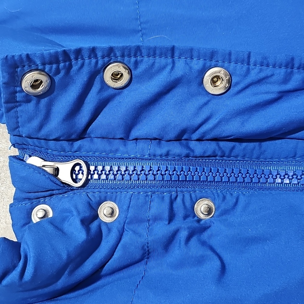 Men's Puffer Vest - Picture 3 of 5